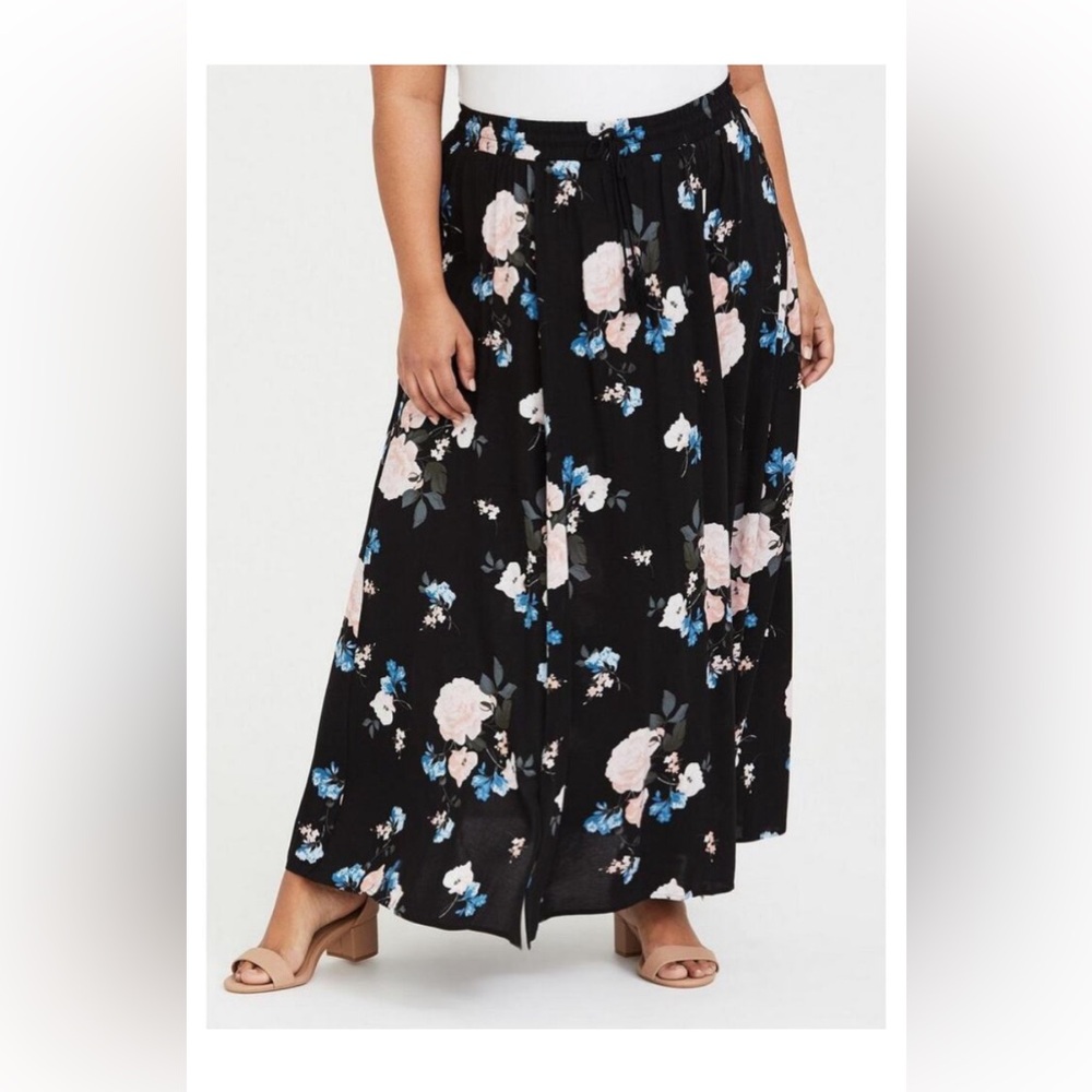 NEW Torrid | Floral Pink Rose Print Black Slit Plus Size Maxi Skirt NWT 3X